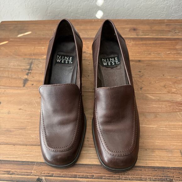 Women's Nine West Dark Brown Heeled Leather Loafer Size 8.5 M - Picture 9 of 9